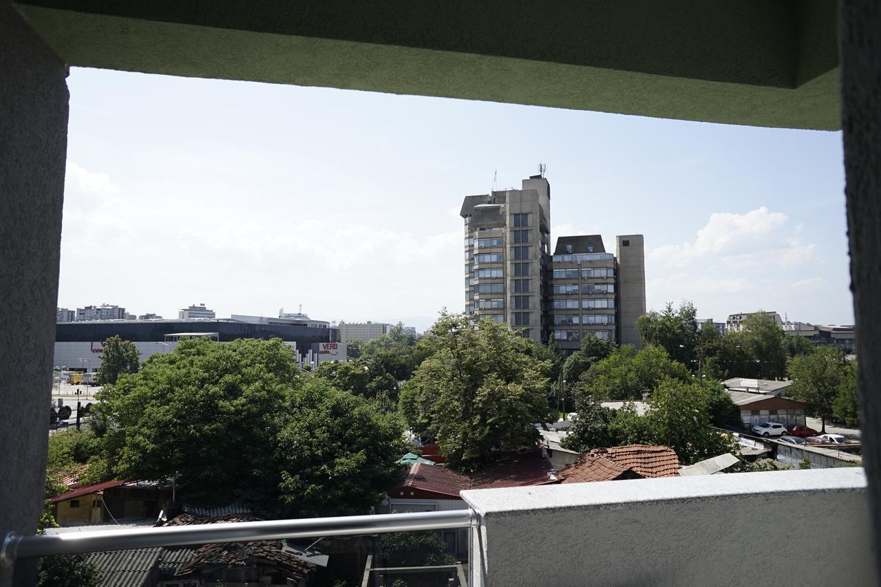 Astera Apart Hotel Szkopje Kültér fotó